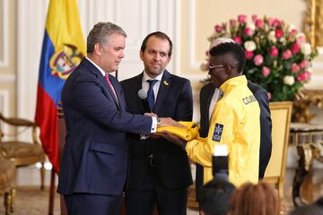 El Presidente de la República, Iván Duque, entregó el Pabellón Nacional a los deportistas de la delegación colombiana, encabezada por el boxeador Yuberjén Martínez, que estarán en los Juegos Panamericanos de Lima 2019, a llevarse a cabo del 26 de julio al 11 de agosto.