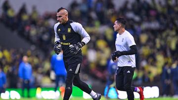 Nahuel Guzman of Tigres during the final second leg match between Club America and Tigres UANL as part of Torneo Apertura 2023 Liga BBVA MX, at Azteca Stadium, December 17, 2023, in Mexico City, Mexico.