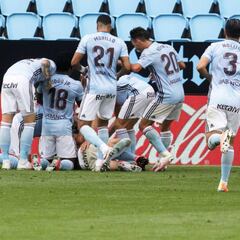 Aspas deja al Barça en el abismo