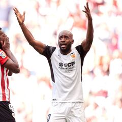 El récord de Williams, en riesgo por acumulación de tarjetas