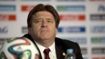 México: Herrera convoca a Salcido y no a Aquino