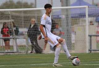 Lemaitre, el ‘Huijsen’ de La Fábrica, renueva con cláusula galáctica