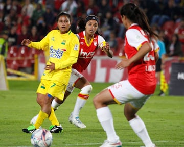 Las Leonas golearon ante 10.000 aficionados que llegaron a El Campín.