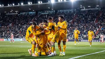 Aprobados y suspensos del Albacete ante el Sporting: Medina dirige y Jefté marca