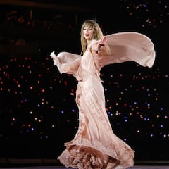 Taylor Swift seemingly confirms Joe Alwyn breakup at Tampa concert