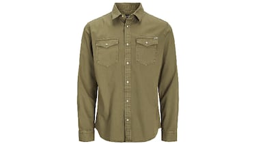No busques más, si está de moda es por algo: la camisa de algodón de Jack & Jones que está triunfando este otoño 