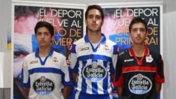 El Deportivo presenta la camiseta del regreso a Primera