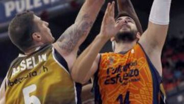 Dubljevic anota ante Josh Asselin.