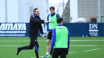 El Sadar trata de levantar el ánimo de Vicente Moreno