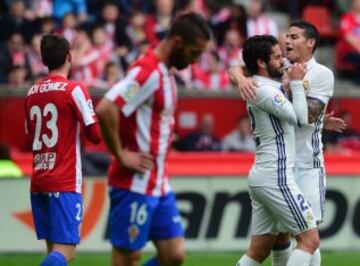 James and Isco celebrate in Gijón. 1-1.