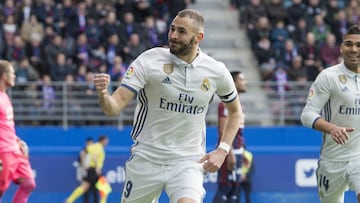 Benzema celebra un gol. 