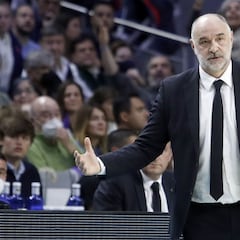 Deck se sube en marcha al avión