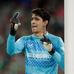 Luis Enrique llama a Bono