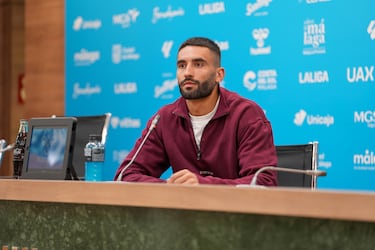 Einar Galilea: “Me encantaría quedarme en el Málaga”