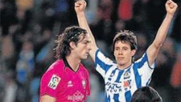 <b>DECISIVO. </b>De esta manera celebró Aranburu el crucial gol que le dio los puntos a la Real.