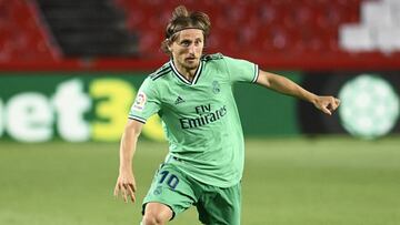 Modric, durante el Granada-Real Madrid.