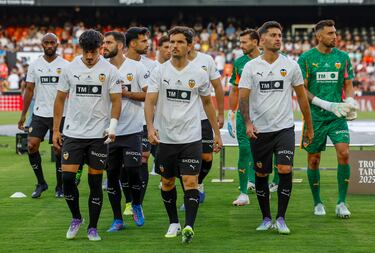 Guillamón: “¿Volver al Valencia? No seré yo quien cierre ese puerta"