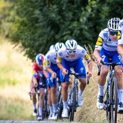 Lefevere: "Los altos porcentajes en subida me parecen ridículos"