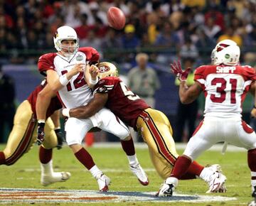 En 2005, la NFL trajo el primer partido de temporada regular a nuestro país en la cancha del Estadio Azteca. Los Arizona Cardinals se midieron al equipo de San Francisco el 2 de octubre de ese año. La victoria fue para los Cardinals 14-31. 