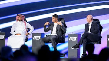 Esports - Esports World Cup Announcement - Riyadh, Saudi Arabia - October 23, 2023 Saudi sports minister Prince Abdul Aziz bin Turki Al-Faisal with Al Nassr's Cristiano Ronaldo and FIFA president Gianni Infantino during the announcement Saudi Sports Authority Media Office/Handout via REUTERS ATTENTION EDITORS - THIS IMAGE HAS BEEN SUPPLIED BY A THIRD PARTY.
