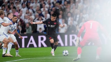 Bayer Leverkusen's Argentinian midfielder #09 Claudio Echeverri (C) prepares to kick the ball vie for the ball during the UEFA Champions League league phase day 1 football match between FC Copenhagen and Bayer Leverkusen in Copenhagen, Denmark, on September 18, 2025. (Photo by Sebastian Elias Uth / Ritzau Scanpix / AFP) / Denmark OUT
