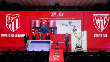 LAS ROZAS (MADRID), 26/01/2024.- Sorteo de las semifinales de la Copa del Rey, que se disputarán a eliminatoria de ida, el 5 de febrero y vuelta (el 26) y en el que han participado Andoni Goikoetxea, Luis Arconada, Miguel Ángel Ruiz y Leo Franco, este viernes en la Ciudad del Fútbol, en las Rozas (Madrid). EFE/ Borja Sanchez-Trillo