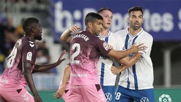 Juanfran, durante el Tenerife - Málaga.