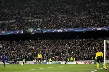 Messi marcó el 3-0 de penalti.