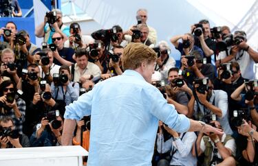 El actor Robert Redford asiste a la sesión fotográfica de «All Is Lost» ("Cuando todo está perdido") durante la 66.ª edición del Festival de Cine de Cannes, celebrada en el Palacio de Festivales el 22 de mayo de 2013 en Cannes, Francia.