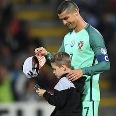 Cristiano habría sido padre de gemelos, según la prensa lusa