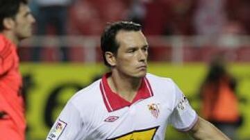 <b>GRAN MOMENTO. </b>Trochowski celebr¨® por todo lo alto del gol del triunfo del pasado s¨¢bado contra el Real Madrid.