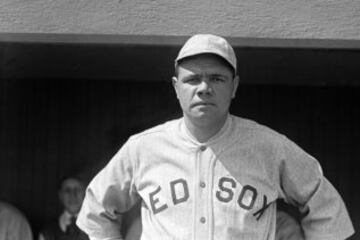 Babe Ruth empezó su carrera con los Red Sox para después irse con su más grande rival, los Yankees.