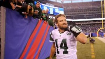 Ryan Fitzpatrick, quarterback de los New York Jets, celebra el triunfo de su equipo frente a los Giants.