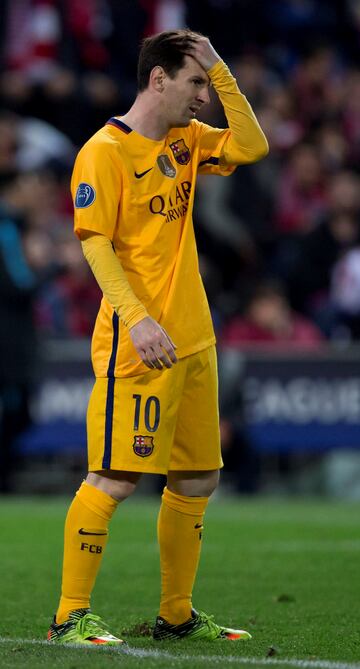 De nuevo frente al Atlético de Madrid y de nuevo en cuarto de final de la Champions. Esta vez el Barcelona consiguió ganar el partido de la ida 2-1 con dos goles de Luis Suarez y de Fernando Torres por la parte rojiblanca. En el partido del Vicente Calderon el conjunto dirigido por Diego Pablo Simeone venció a los catalanes por 2-0. Griezmann anotó los dos goles.