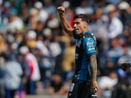 MEX2417. CIUDAD DE MÉXICO (MÉXICO), 11/01/2026.- Mateo Coronel de Querétaro celebra un gol este domingo, durante un encuentro entre Pumas y Querétaro por la jornada 1 del torneo Clausura 2026 de la Liga MX, en el estadio Olímpico Universitario en Ciudad de México (México). EFE/ Isaac Esquivel