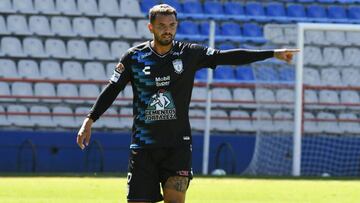 La clase de Edwin Cardona en su primer penal con Pachuca