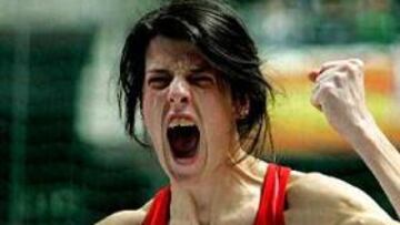 <b>CASI ORO.</b> La rusa Chicherova le arrebató el oro a Ruth Beitia en su último salto.