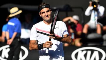 Federer engrasa la m¨¢quina con un paseo de dos horas