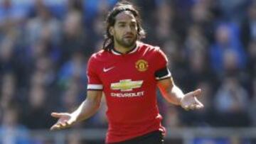 Falcao, con la camiseta del Manchester, no interesa.