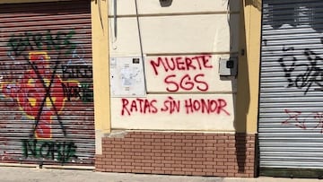 Las pintadas cercanas a La Cartuja.