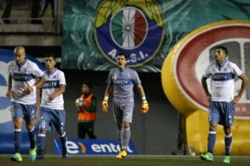 Futbol, Audax vs Universidad Catolica.
Decima fecha, cmapeonato de Clausura 2016/17.
Los jugadores de Universidad Catolica se lamentan tras el gol de Audax durante el partido de primera division disputado en el estadio Bicentenario La Florida de Santiago, Chile.
16/04/2017
Andres Pina/Photosport
************

Football, Audax vs Universidad Catolica.
10th date, Clousure Championship 2016/17
Universidad Catolica's players react after the goal of Audax during the first division football match held at the Bicentenario La Florida stadium in Santiago, Chile.
16/04/2017
Andres Pina/Photosport