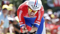 Tom Dumoulin domin&oacute; la contrarreloj individual.