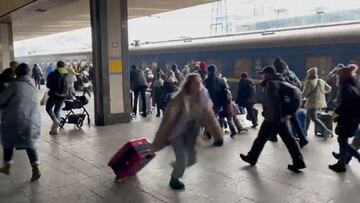 Es una escena más propia de la II Guerra Mundial: terrorífica situación tratando de huir de Kiev