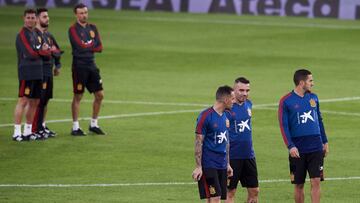 SEVILLE, SPAIN - OCTOBER 14: Iago Aspas of Spain speaks to Paco Alcacer of Spain during the Spain Training Session ahead of their UEFA Nations League match against Spain at Estadio Benito Villamarin on October 14, 2018 in Seville, Spain.  (Photo by Aitor 