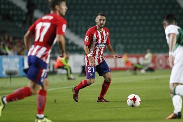 Tambi¨¦n en la Copa 16-17, pero ante Las Palmas, se estren¨® el alban¨¦s, que s¨®lo jug¨® dos partidos oficiales con el primer equipo, aunque entr¨® en unas cuantas convocatorias m¨¢s. Centrocampista de fuerza y car¨¢cter, en 2018 se fue al filial del M¨¢laga, donde ahora es un jugador importante para el primer equipo.
