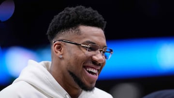 MILWAUKEE, WISCONSIN - FEBRUARY 04: Giannis Antetokounmpo #34 of the Milwaukee Bucks looks on during a timeout in the first half against the New Orleans Pelicans at Fiserv Forum on February 04, 2026 in Milwaukee, Wisconsin. NOTE TO USER: User expressly acknowledges and agrees that, by downloading and or using this photograph, User is consenting to the terms and conditions of the Getty Images License Agreement. John Fisher/Getty Images/AFP (Photo by John Fisher / GETTY IMAGES NORTH AMERICA / Getty Images via AFP)