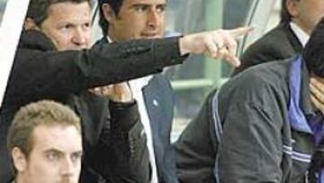 <b>PASIÓN. </b>Lo que de verdad le gusta a Piterman es dar instrucciones desde el banquillo del Alavés.