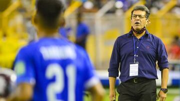 El seleccionador nacional tiene hoy al equipo s&oacute;lo tres puntos arriba de Honduras y espera no dejar el banquillo sin importar los resultados que se obtengan.