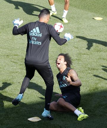 Cristiano y Modric protagonistas en el entrenamiento