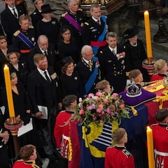 Insólita imagen de los reyes de España en el funeral de Isabel II
